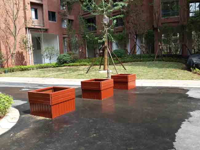 长沙海德公园花箱实例,湖南室外健身器材,湖南室外休闲椅,湖南儿童滑梯,湖南运动场地,长沙人造草皮,长沙室内外运动地板,长沙球场围栏,长沙室外健身器材,长沙室外休闲椅,长沙儿童滑梯,长沙运动场地,长沙多威体育用品有限公司